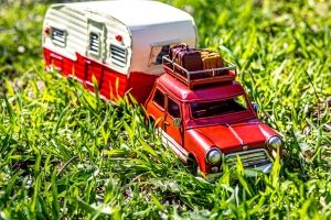 Метална каравана | Adventure in red
