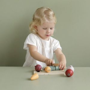 LITTLE DUTCH | Комплект дървени играчки |Зеленчуци с дъска и нож